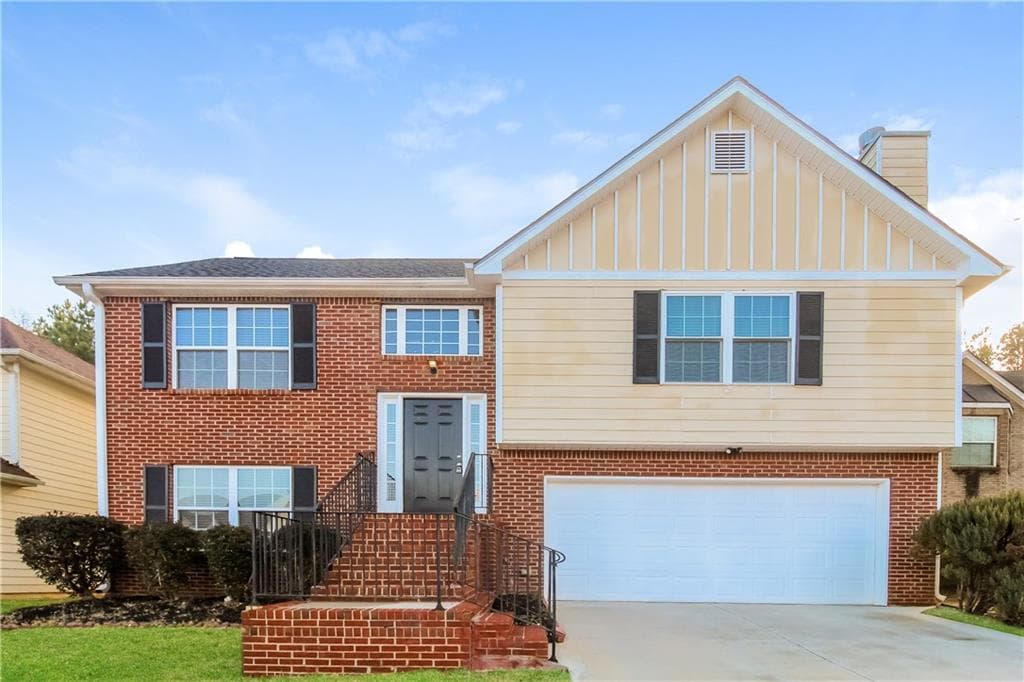 3 bedroom, 3 bathroom single family residence sold at 2177 PINEVIEW Trail, Ellenwood, GA 30294