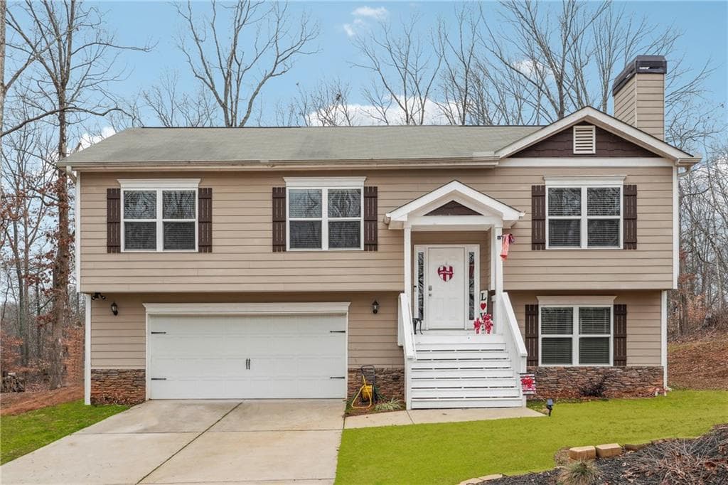 4 bedroom, 3 bathroom single family residence sold at 3971 Fraser Circle, Gainesville, GA 30506