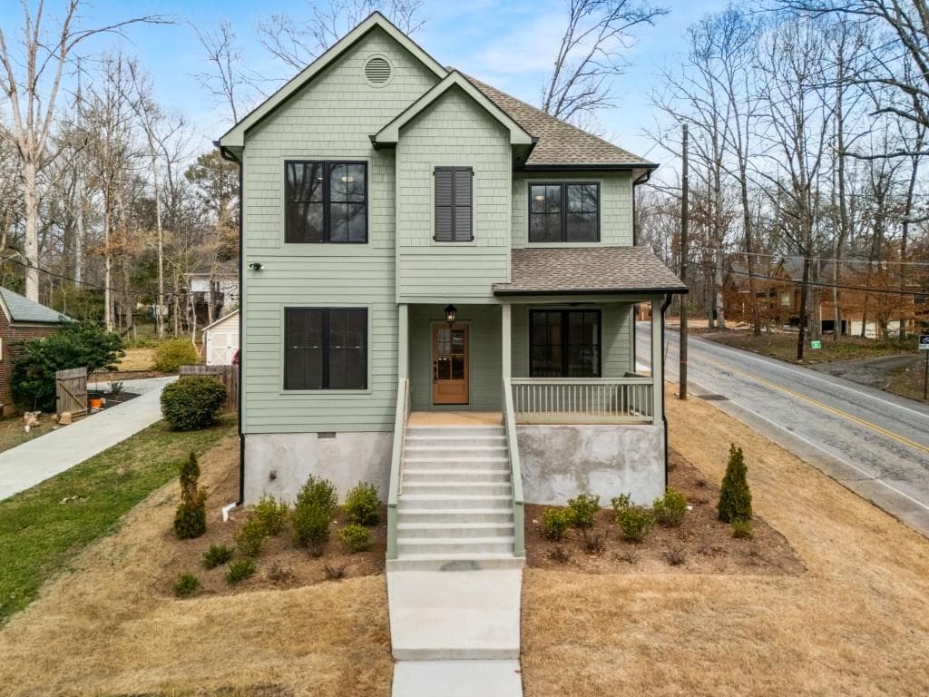 5 bedroom, 4 bathroom, 3,162 sq ft single family residence sold at 2261 Venetian Drive, Atlanta, GA 30311