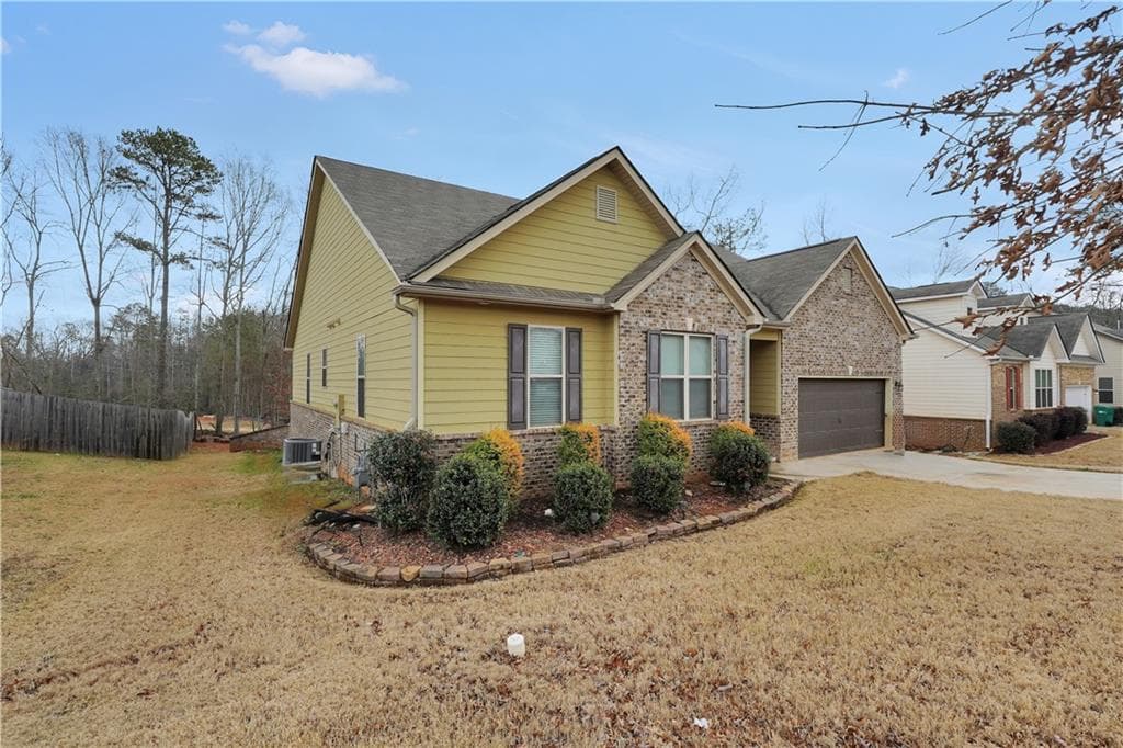 3 bedroom, 3 bathroom single family residence sold at 1134 Abundance Drive, Locust Grove, GA 30248
