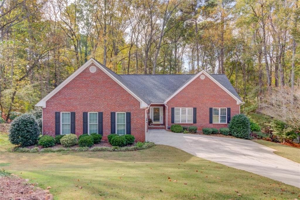 5 bedroom, 3 bathroom single family residence sold at 868 Clarion Way, Lawrenceville, GA 30044