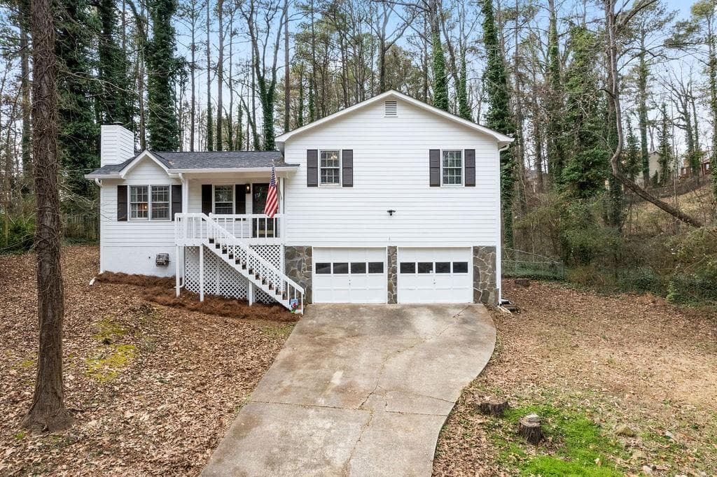 3 bedroom, 2 bathroom single family residence sold at 81 Fox Drive, Dallas, GA 30157