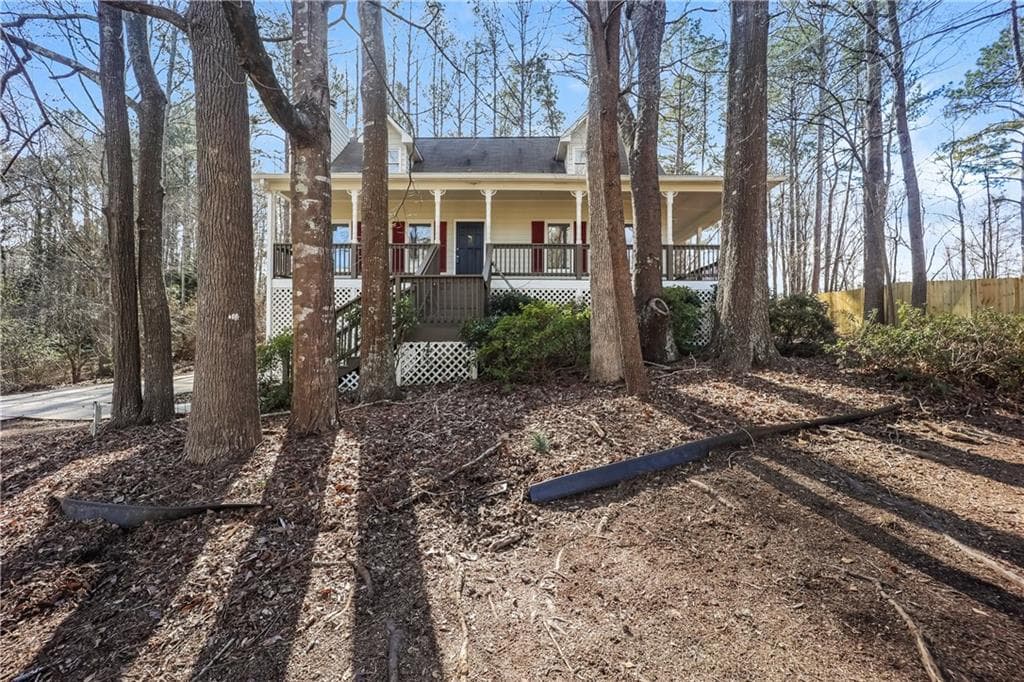 3 bedroom, 2 bathroom single family residence sold at 380 Oak Landing Circle, Douglasville, GA 30134