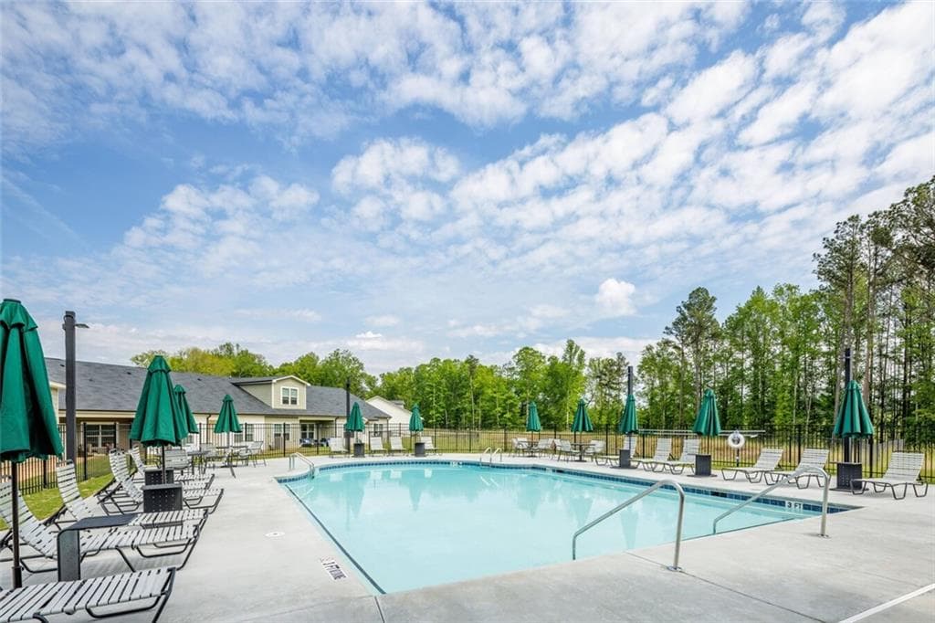 3 bedroom, 3 bathroom, 1,411 sq ft townhouse for rent at 40 Cottage Drive Reno, Ringgold, GA 30736 for $2,149 a month — photo 2