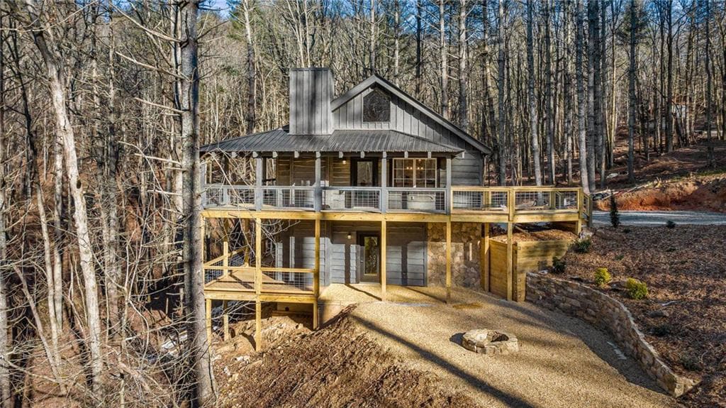 3 bedroom, 3 bathroom single family residence sold at 90 Pigeon Creek Drive, Blue Ridge, GA 30513