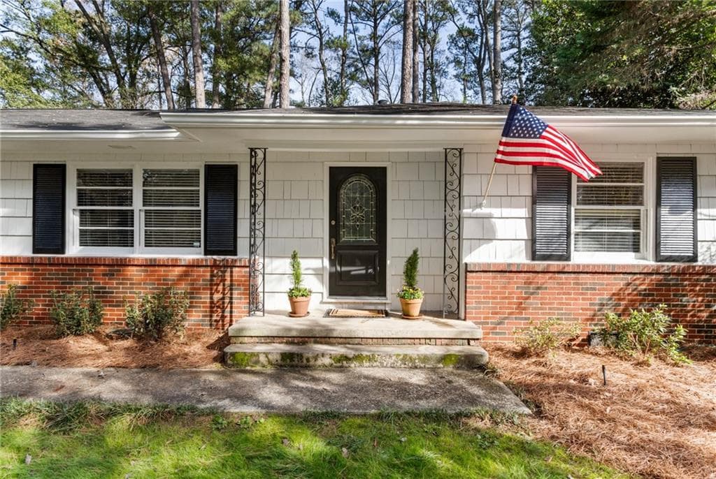 3 bedroom, 2 bathroom single family residence sold at 1044 Lindridge Drive, Atlanta, GA 30324