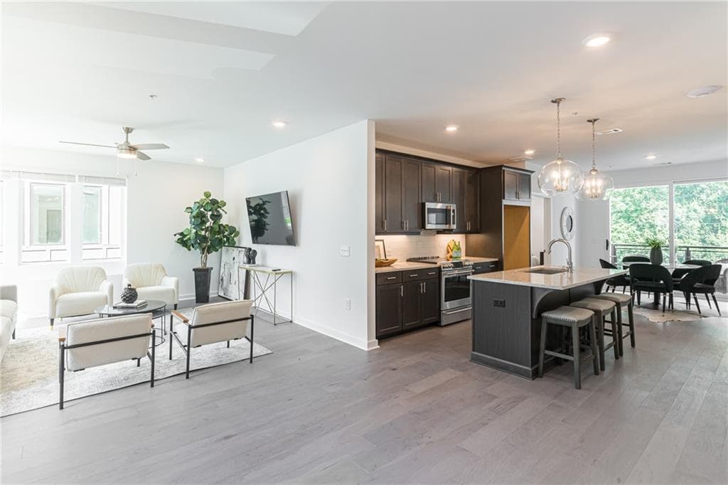 2 bedroom, 2 bathroom condominium sold at 388 Pratt Drive 2134, Atlanta, GA 30315