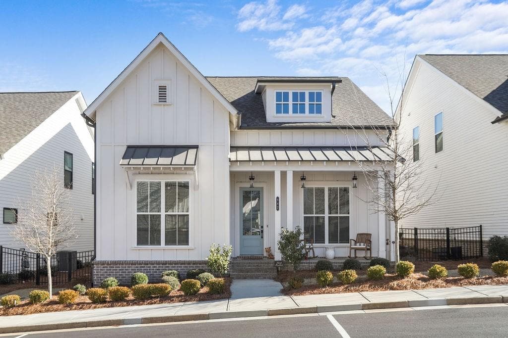 982 Harvest Park Lane, Suwanee, GA 30024 — most recent listing photo