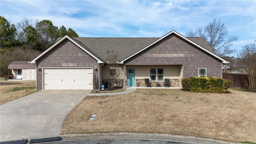 3 bedroom, 2 bathroom single family residence sold at 109 Gilmore Circle, Calhoun, GA 30701