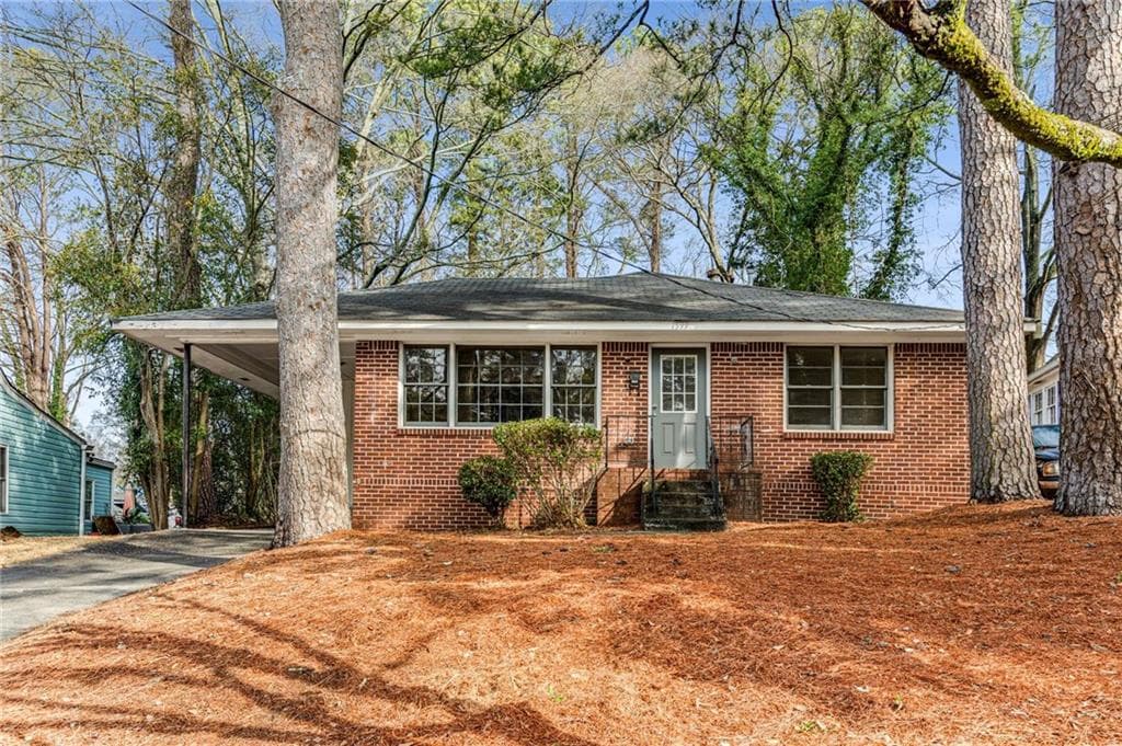 3 bedroom, 1 bathroom, 1,056 sq ft single family residence sold at 1599 Mayflower Avenue, Atlanta, GA 30311