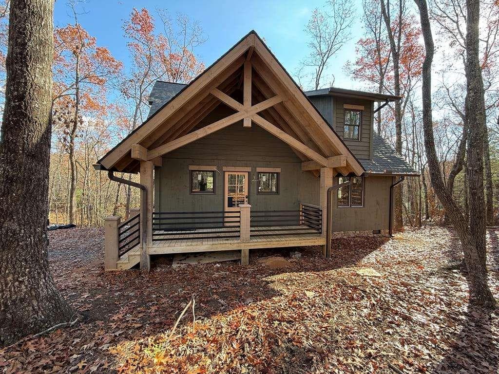 2 bedroom, 3 bathroom single family residence sold at 194 Cox Road, Blue Ridge, GA 30513