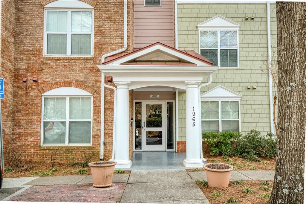 2 bedroom, 2 bathroom condominium sold at 1965 Nocturne Drive 1305, Alpharetta, GA 30009