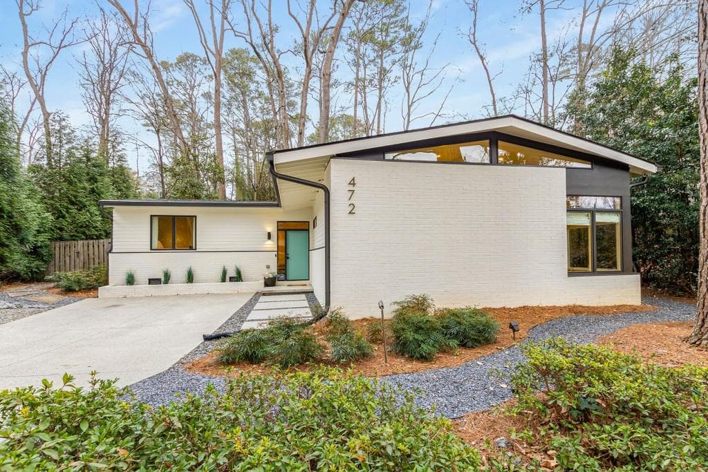 3 bedroom, 3 bathroom, 1,896 sq ft single family residence sold at 472 Carolwood Lane, Atlanta, GA 30342