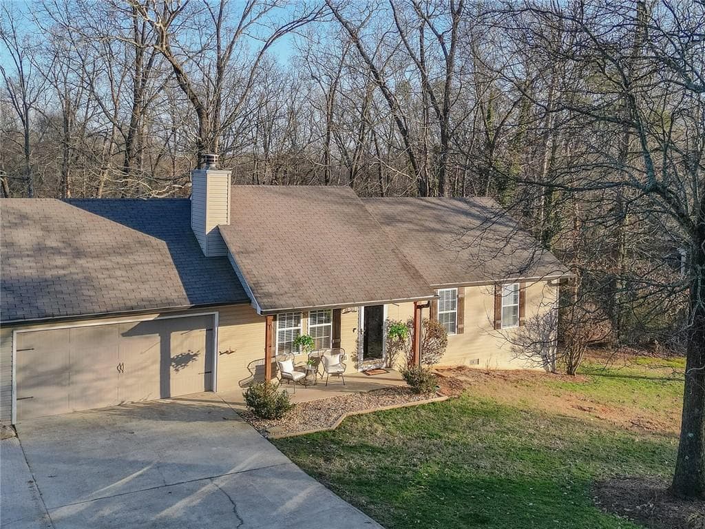 3 bedroom, 2 bathroom, 1,152 sq ft single family residence sold at 3328 Indian Trail Road, Gainesville, GA 30506