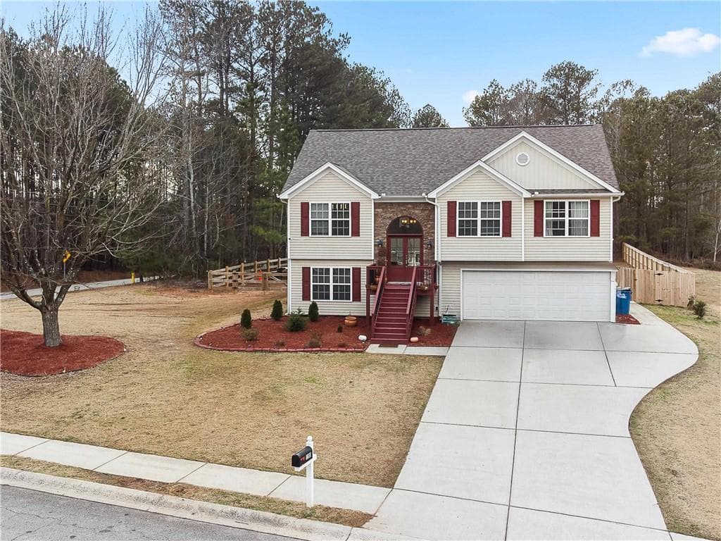 5 bedroom, 3 bathroom single family residence sold at 1100 Bradford Park Drive, Auburn, GA 30011