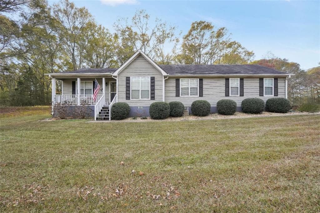 3 bedroom, 2 bathroom single family residence sold at 2096 Old Jackson Road, Locust Grove, GA 30248