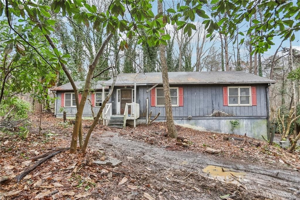 3 bedroom, 2 bathroom, 1,560 sq ft single family residence sold at 492 Teague Drive, Kennesaw, GA 30152