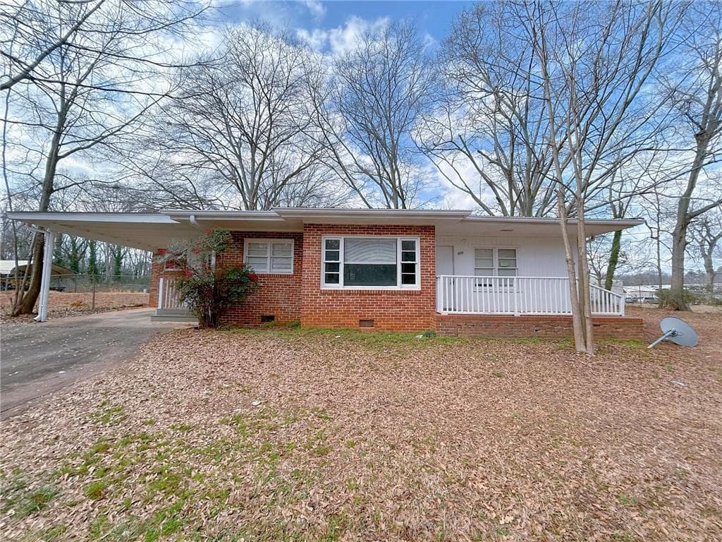 3 bedroom, 2 bathroom single family residence sold at 929 Hamilton Boulevard, Griffin, GA 30223
