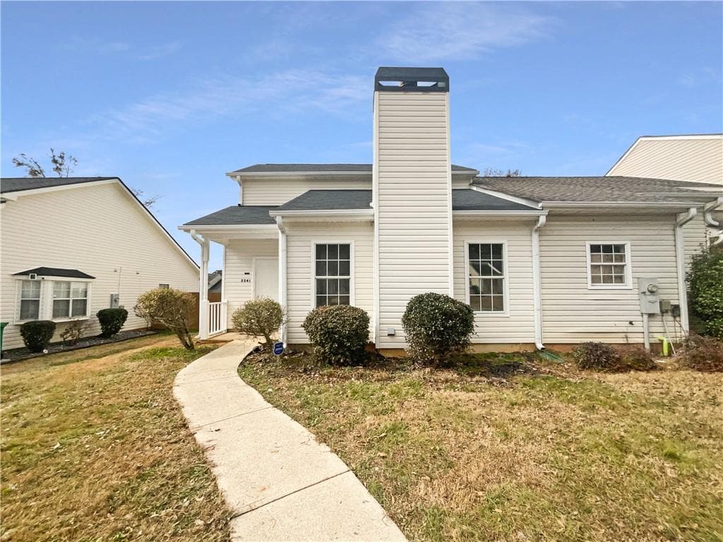 2 bedroom, 2 bathroom townhouse sold at 2341 Wellington Circle, Lithonia, GA 30058
