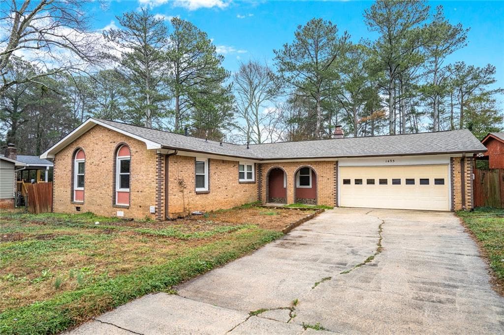 3 bedroom, 2 bathroom single family residence sold at 1495 Harbour Oaks Road, Tucker, GA 30084