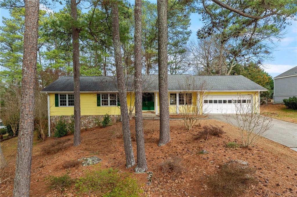 3 bedroom, 2 bathroom single family residence sold at 2142 Graystone Parkway, Grayson, GA 30017