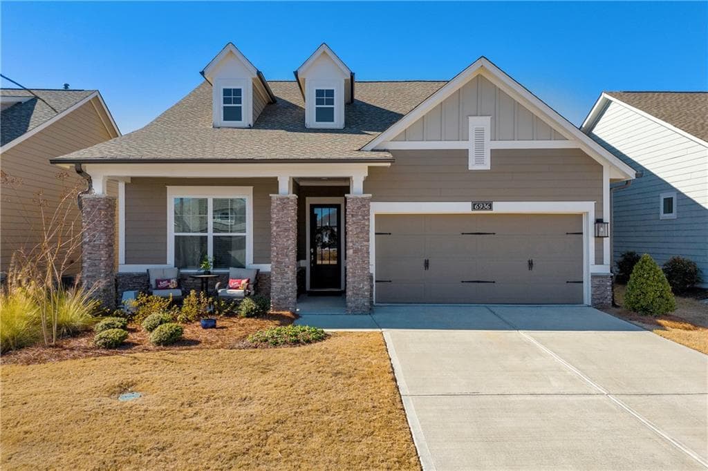 2 bedroom, 2 bathroom single family residence sold at 6936 River Rock Drive, Flowery Branch, GA 30542