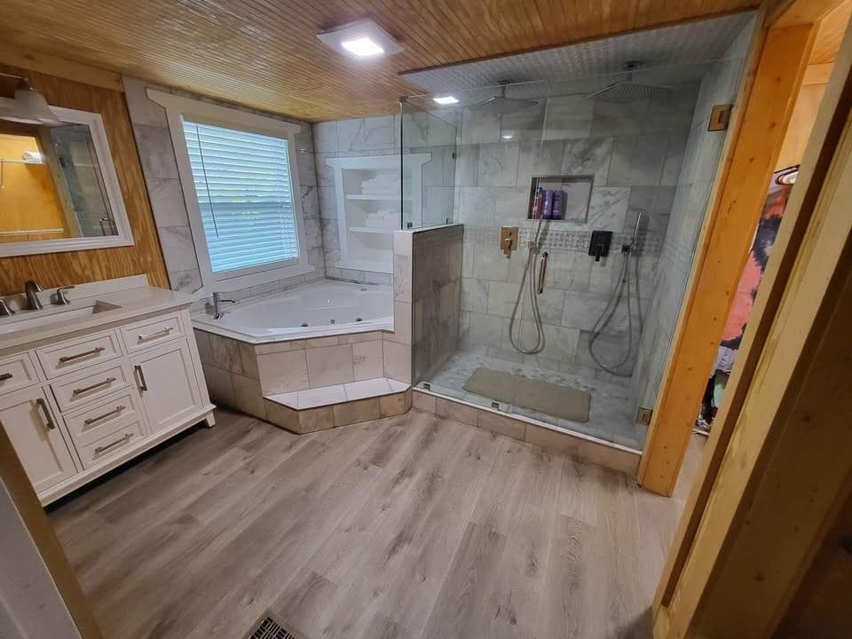 3 bedroom, 2 bathroom, 1,444 sq ft single family residence for sale at 325 Scataway Road, Hiawassee, GA 30546