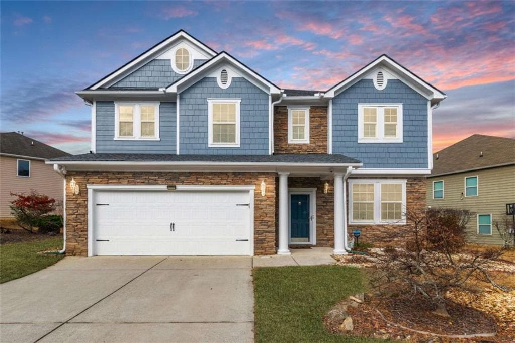 3 bedroom, 4 bathroom single family residence sold at 7307 Parks Trail, Fairburn, GA 30213