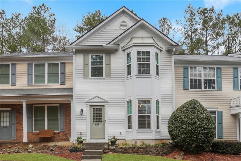 2 bedroom, 3 bathroom, 1,218 sq ft townhouse sold at 2090 Whitestone Place, Alpharetta, GA 30005