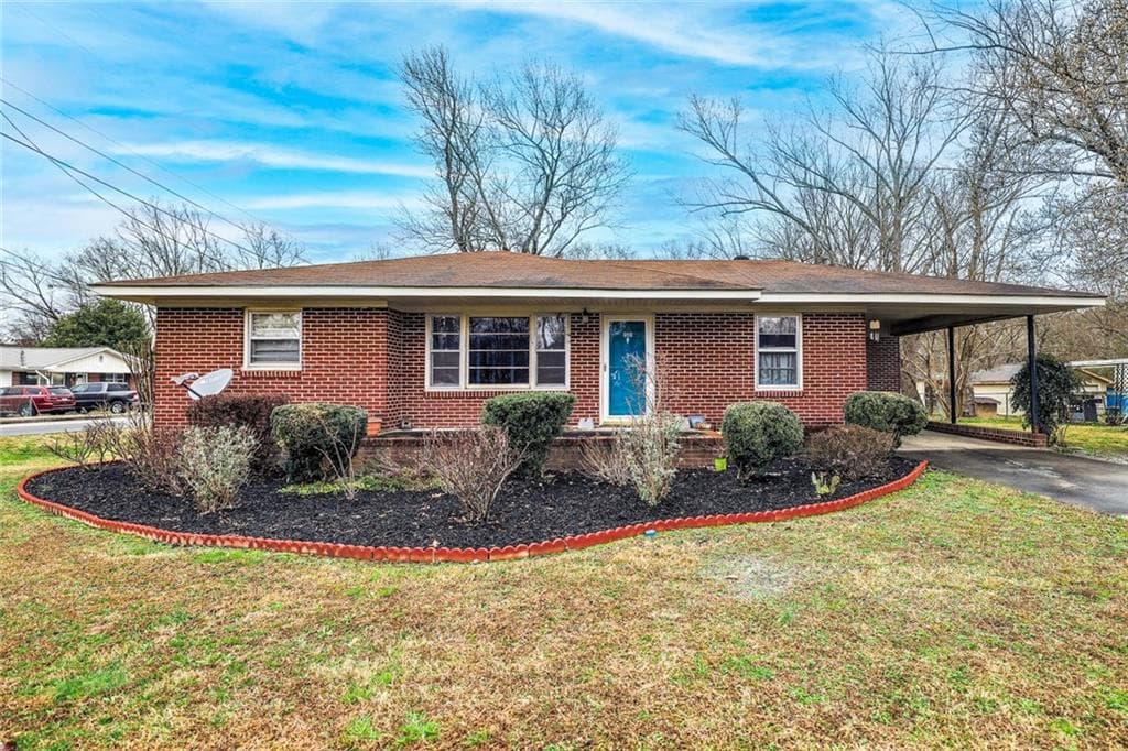 900 E May Street, Calhoun, GA 30701 — most recent listing photo