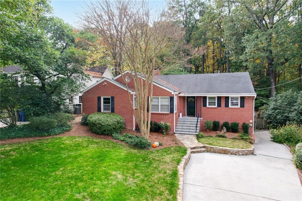 3 bedroom, 4 bathroom single family residence sold at 2612 Arlene Way, Atlanta, GA 30305