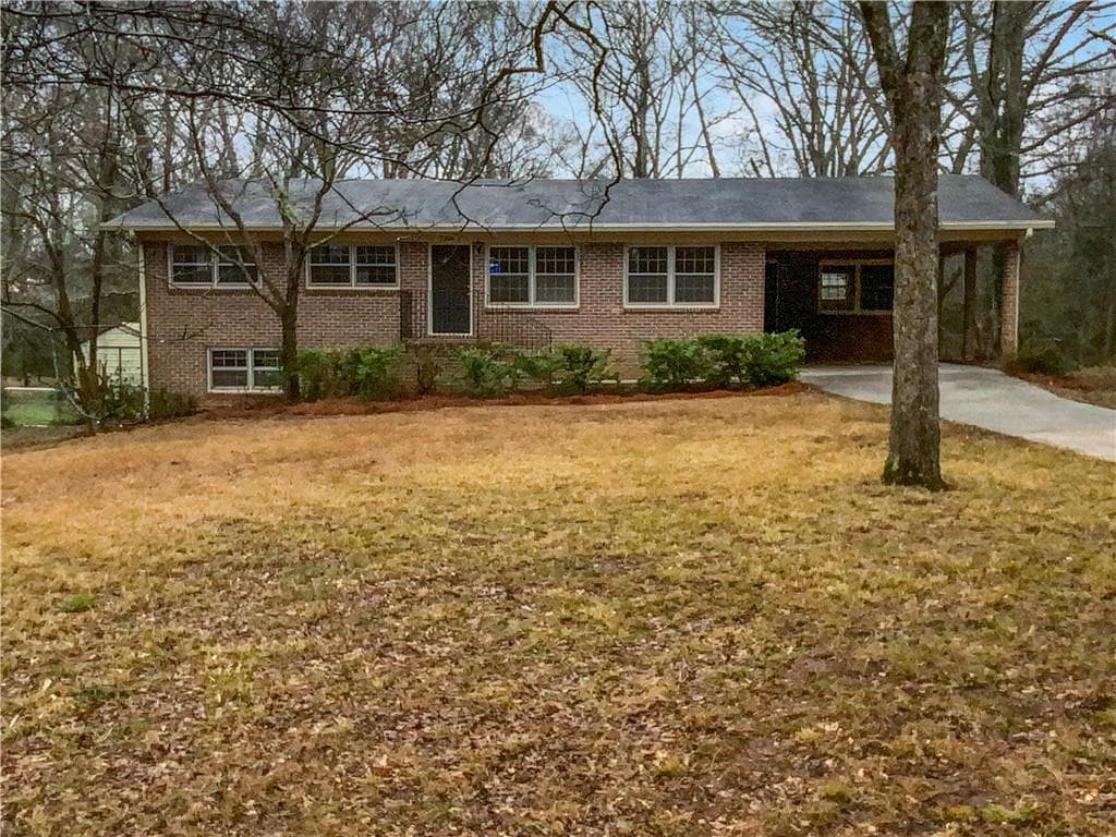 4 bedroom, 2 bathroom single family residence sold at 2046 Lewis Drive, Griffin, GA 30223