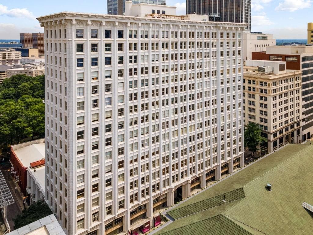 1 bedroom, 2 bathroom, 998 sq ft condominium sold at 57 Forsyth Street 9G, Atlanta, GA 30303