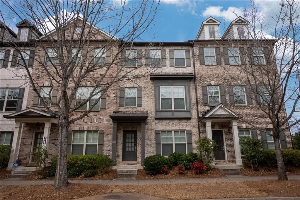 3 bedroom, 4 bathroom townhouse sold at 1430 Baygreen Road, Suwanee, GA 30024