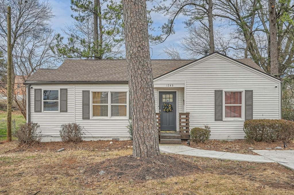3 bedroom, 2 bathroom, 996 sq ft single family residence sold at 1249 Kasandra Drive, Marietta, GA 30067