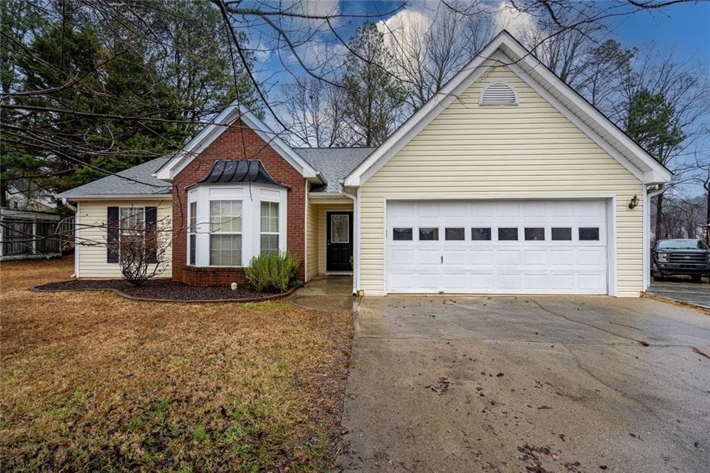 3 bedroom, 2 bathroom single family residence sold at 555 Burnham Ridge, Lawrenceville, GA 30046