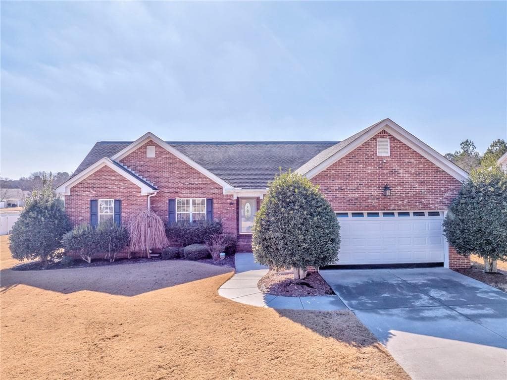 3 bedroom, 2 bathroom single family residence sold at 102 Mountain View Drive, Calhoun, GA 30701
