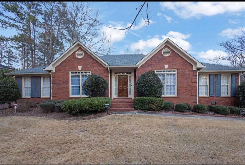 3 bedroom, 3 bathroom single family residence sold at 9272 Fairgreen Court, Jonesboro, GA 30236