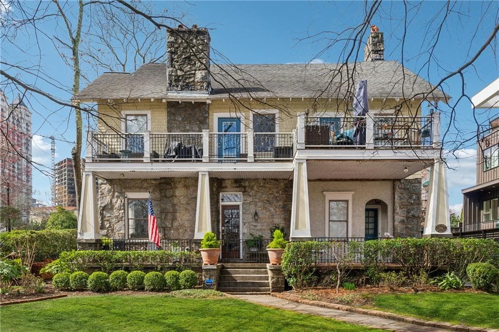 1 bedroom, 1 bathroom, 800 sq ft condominium sold at 1198 Piedmont Avenue 103, Atlanta, GA 30309