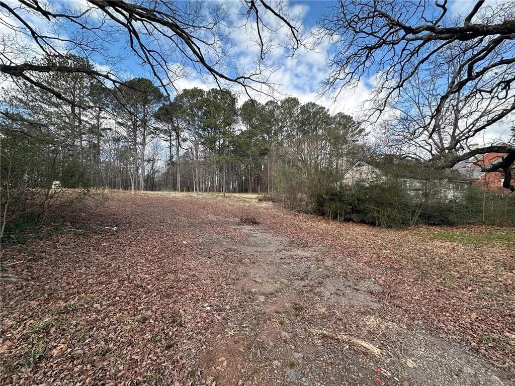2 bedroom, 1 bathroom single family residence sold at 6381 Putnam Ford Drive, Woodstock, GA 30189