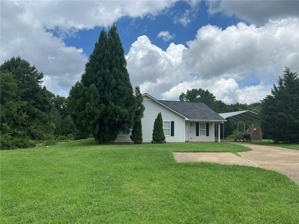 3 bedroom, 2 bathroom single family residence sold at 104 Stonegate Drive, Cedartown, GA 30125