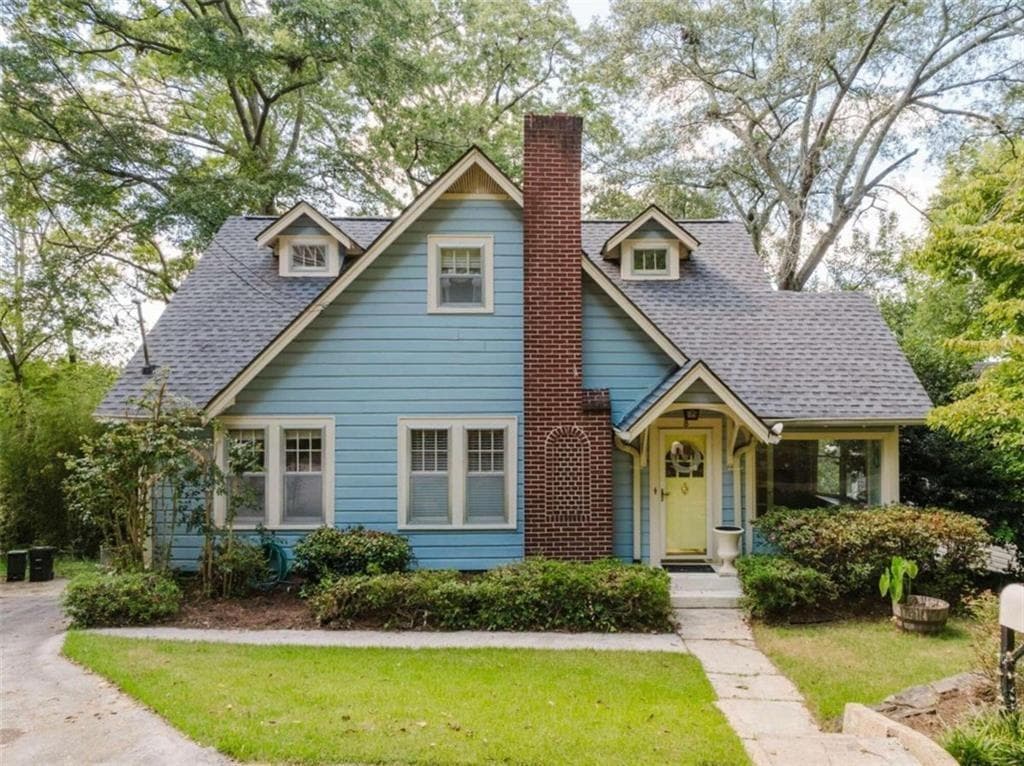 3 bedroom, 2 bathroom, 2,138 sq ft single family residence sold at 8 Vassar Drive, Rome, GA 30161