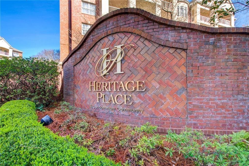 3 bedroom, 3 bathroom condominium sold at 211 Colonial Homes Drive 1303, Atlanta, GA 30309