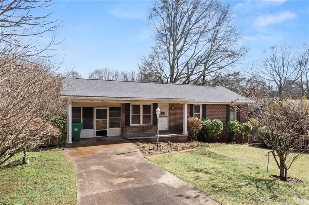 3 bedroom, 2 bathroom single family residence sold at 1523 Delia Drive, Decatur, GA 30033