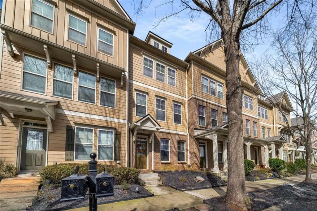 3 bedroom, 4 bathroom townhouse sold at 509 Grove Field Court, Suwanee, GA 30024