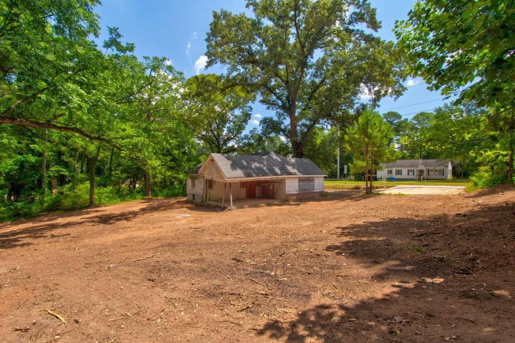 2 bedroom, 1 bathroom, 1,309 sq ft single family residence for sale at 1491 S Hairston Road, Stone Mountain, GA 30088 — photo 8