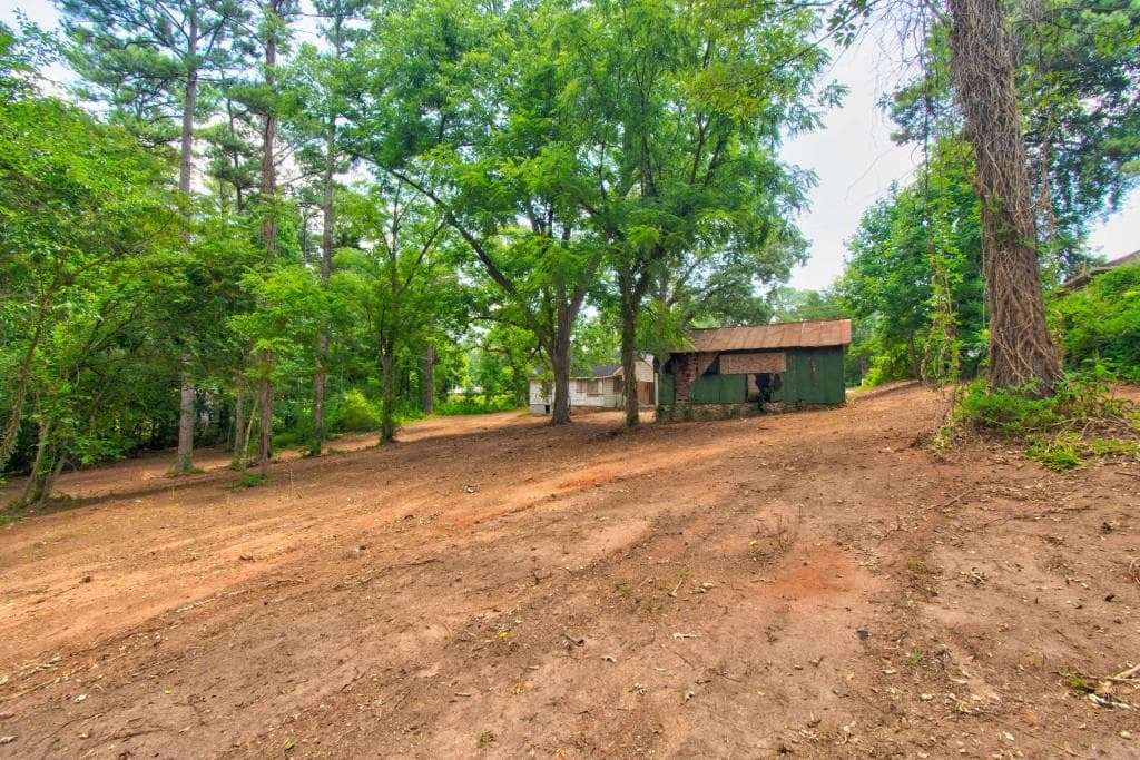 2 bedroom, 1 bathroom, 1,309 sq ft single family residence for sale at 1491 S Hairston Road, Stone Mountain, GA 30088 — photo 10