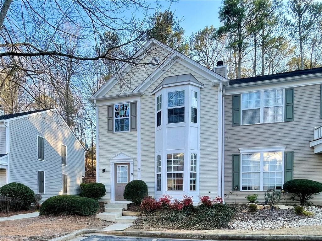 3 bedroom, 3 bathroom townhouse sold at 9155 Nesbit Ferry Road 79, Alpharetta, GA 30022