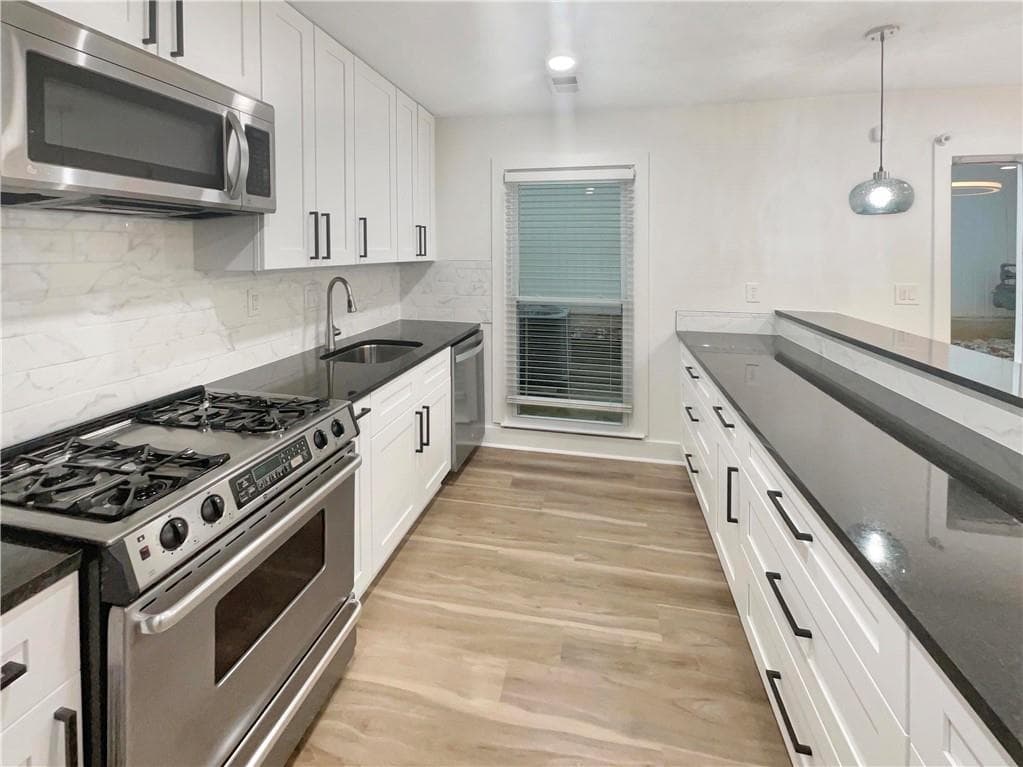 3 bedroom, 3 bathroom, 1,594 sq ft townhouse for sale at 4409 Idlewood Lane, Tucker, GA 30084 — photo 6