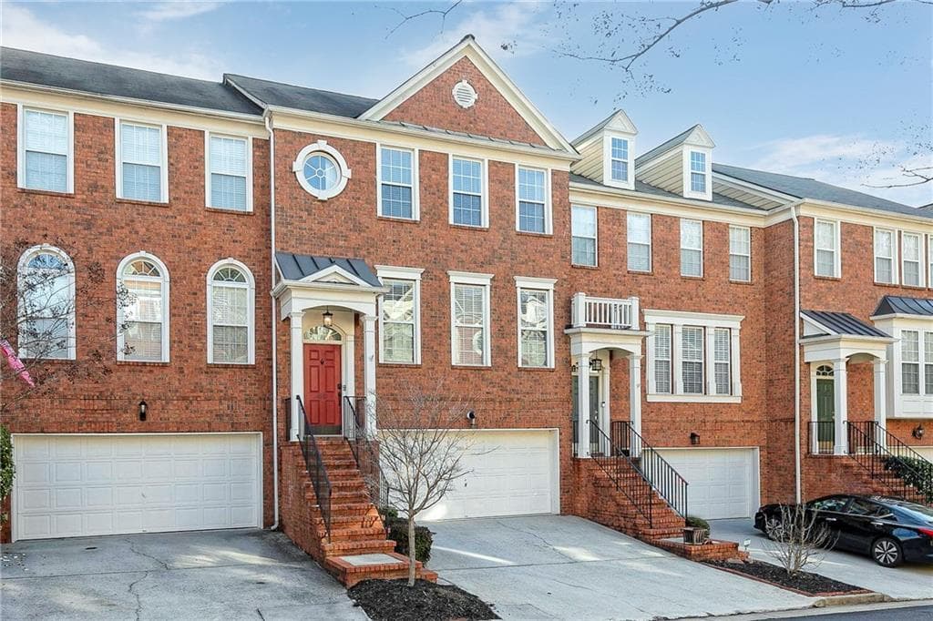 3 bedroom, 4 bathroom townhouse sold at 4933 Payson Way 22, Atlanta, GA 30339